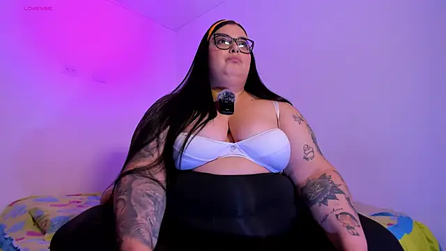 Snapshot of Apriilpeach_ chatting on November 2025 10:56:02 PM Apriilpeach online show from November 2025 10:56:02 PM