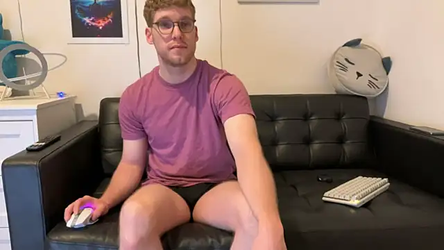 BlueEyedTallGuy94 online show from December 2024 02:36:02 AM