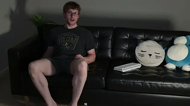 BlueEyedTallGuy94 online show from September 2025 02:11:02 AM