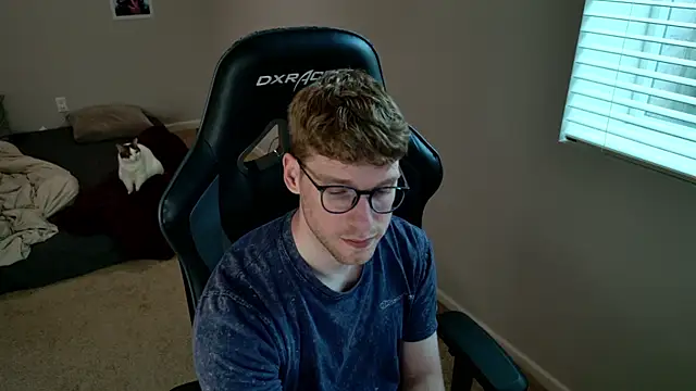 Snapshot of BlueEyedTallGuy94 chatting on June 2026 02:56:01 AM BlueEyedTallGuy94 online show from June 2026 02:56:01 AM