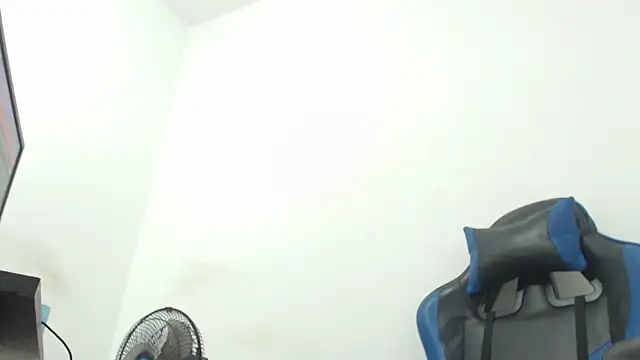 Snapshot of sinay024 chatting on December 2025 08:38:01 PM sinay024 online show from December 2025 08:38:01 PM