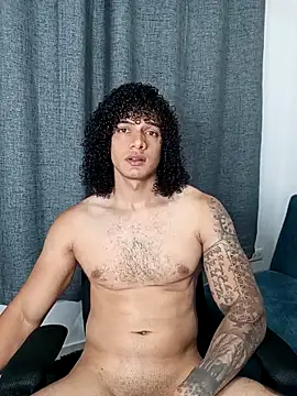 Snapshot of curly_muscle chatting on February 2026 09:07:01 PM curly muscle online show from February 2026 09:07:01 PM