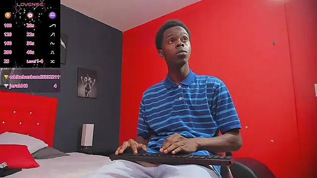 Snapshot of OraineBarrett chatting on December 2024 12:01:01 AM OraineBarrett online show from December 2024 12:01:01 AM