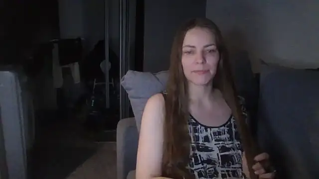 Snapshot of AnnaDiamond1 chatting on April 2026 11:35:02 PM AnnaDiamond1 online show from April 2026 11:35:02 PM