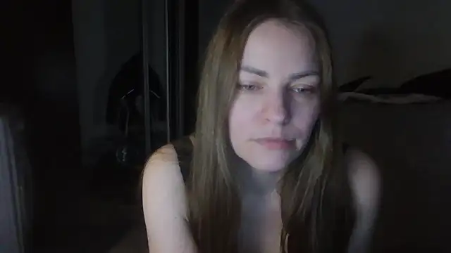 Snapshot of AnnaDiamond1 chatting on April 2026 09:42:01 PM AnnaDiamond1 online show from April 2026 09:42:01 PM