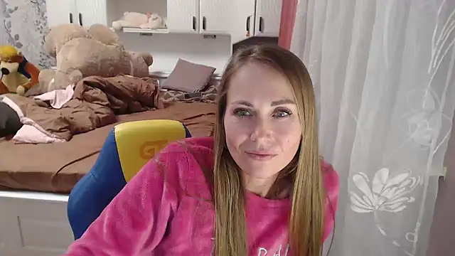 Snapshot of 69SexySecret69 chatting on February 2025 05:44:01 PM 69SexySecret69 online show from February 2025 05:44:01 PM