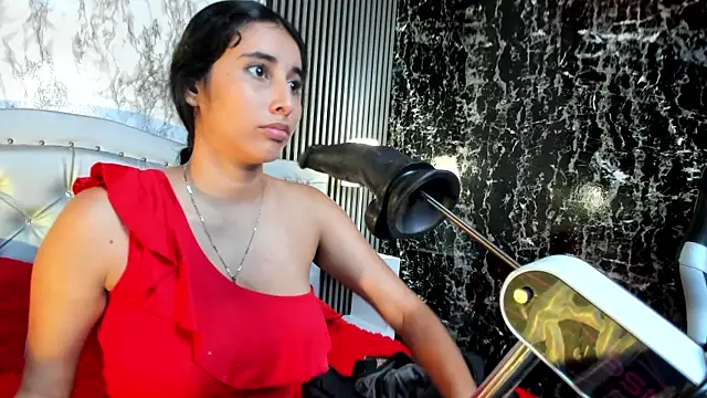 VICTORIA HOUSTON online show from October 2025 12:49:02 PM