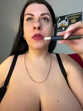 Evelinia online show from March 2025 06:11:02 PM