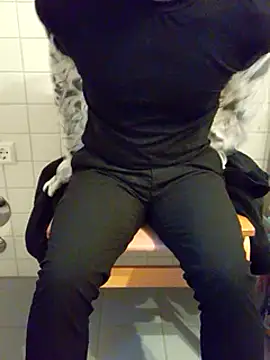 Snapshot of nickshal chatting on January 2025 03:53:02 PM nickshal online show from January 2025 03:53:02 PM