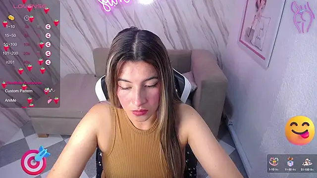 Snapshot of Valerie_b chatting on February 2025 06:18:01 AM Valerie b online show from February 2025 06:18:01 AM