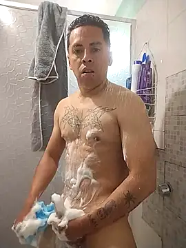 Snapshot of Izzyrockone chatting on November 2025 02:48:02 PM Izzyrockone online show from November 2025 02:48:02 PM