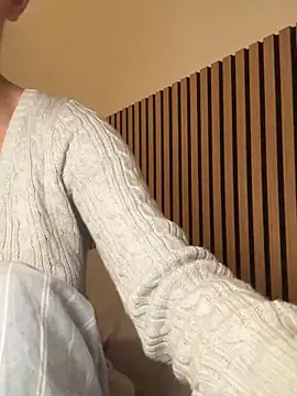 Snapshot of HotBella- chatting on February 2025 05:39:02 PM HotBella- online show from February 2025 05:39:02 PM