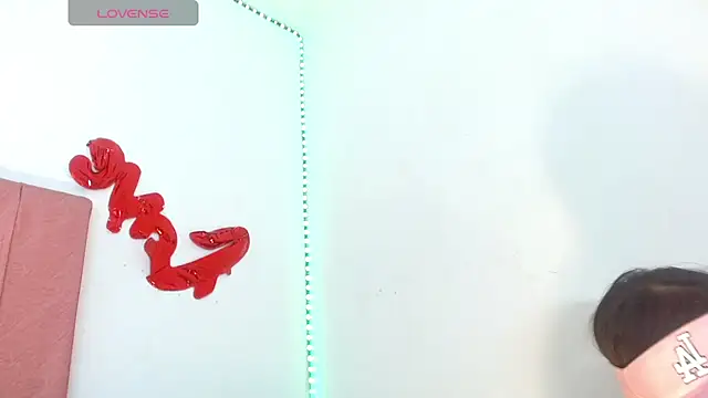 Snapshot of margiesfunnyhot303av chatting on December 2024 03:54:01 AM margiesfunnyhot303av online show from December 2024 03:54:01 AM