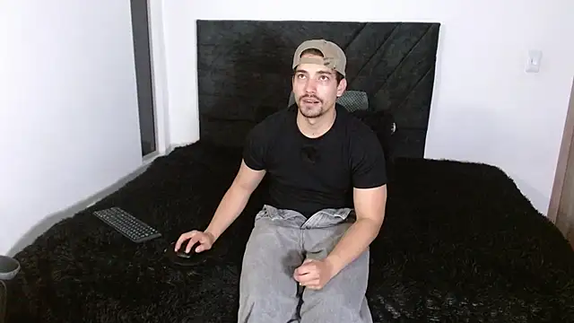 Ian Daviz online show from June 2026 10:35:01 PM