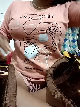 Snapshot of riya_kumari0 chatting on January 2025 02:13:01 PM riya kumari0 online show from January 2025 02:13:01 PM