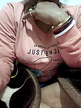 Snapshot of riya_kumari0 chatting on January 2025 07:00:01 PM riya kumari0 online show from January 2025 07:00:01 PM