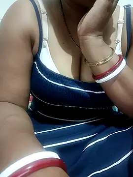 Snapshot of riya_kumari0 chatting on March 2025 06:05:02 PM riya kumari0 online show from March 2025 06:05:02 PM