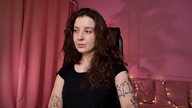 Snapshot of JackieByrd chatting on September 2025 01:10:01 PM JackieByrd online show from September 2025 01:10:01 PM