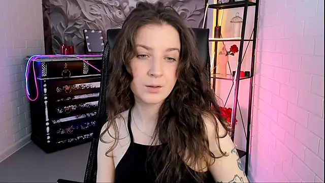 Snapshot of JackieByrd chatting on September 2025 01:21:01 PM JackieByrd online show from September 2025 01:21:01 PM