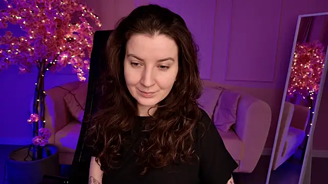 Snapshot of JackieByrd chatting on October 2025 09:07:02 AM JackieByrd online show from October 2025 09:07:02 AM