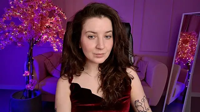 Snapshot of JackieByrd chatting on October 2025 01:52:02 PM JackieByrd online show from October 2025 01:52:02 PM