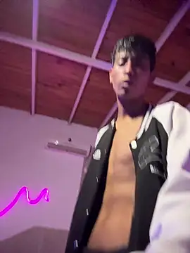 Mauuu18 online show from November 2025 01:50:02 AM