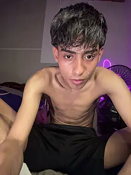 Mauuu18 online show from July 2026 11:31:01 PM
