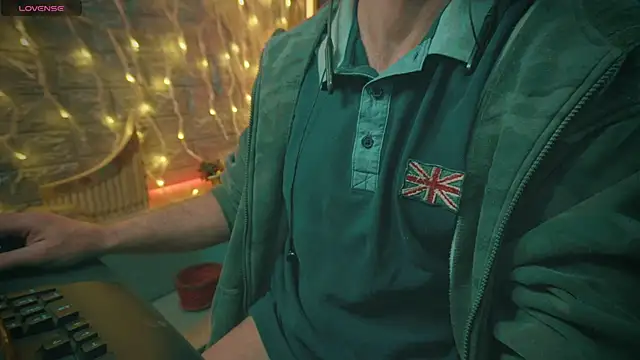 Snapshot of alex-volo chatting on December 2024 05:40:02 PM alex-volo online show from December 2024 05:40:02 PM