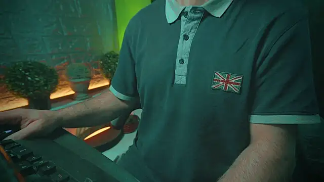 Snapshot of alex-volo chatting on February 2025 01:12:02 AM alex-volo online show from February 2025 01:12:02 AM