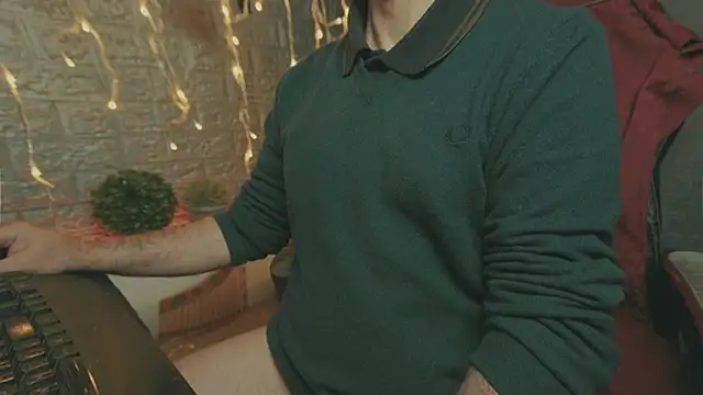 Snapshot of alex-volo chatting on December 2025 02:07:02 AM alex-volo online show from December 2025 02:07:02 AM