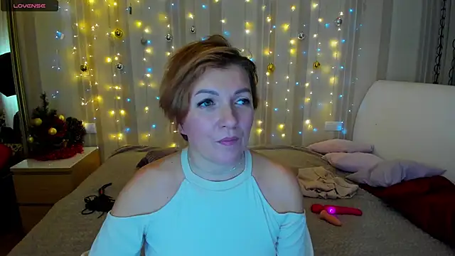 Katherine Fox online show from December 2024 02:13:02 PM