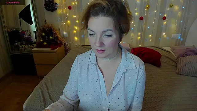 Katherine Fox online show from December 2024 10:45:02 AM