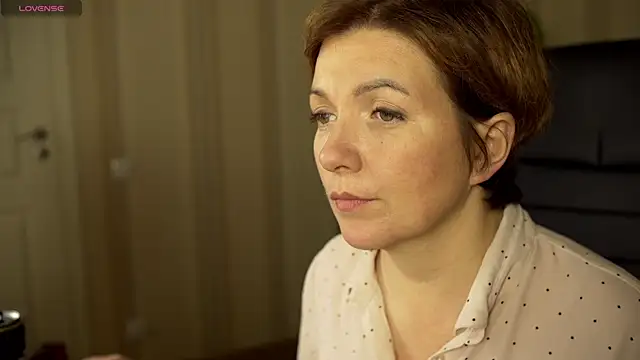 Katherine Fox online show from December 2024 02:23:02 PM