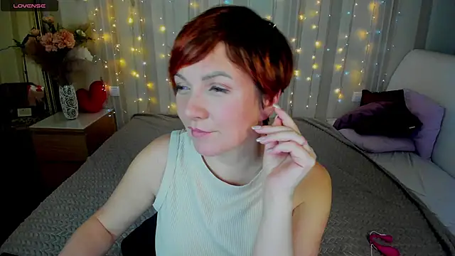 Katherine Fox online show from February 2025 04:52:01 PM