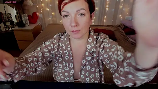 Katherine Fox online show from February 2025 03:47:01 PM