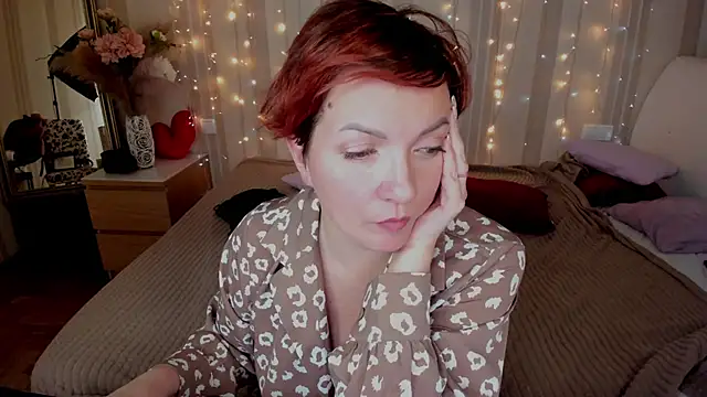 Katherine Fox online show from February 2025 06:49:02 PM