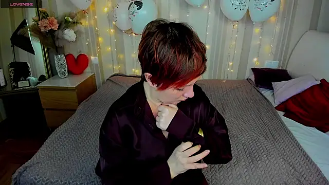 Katherine Fox online show from February 2025 04:01:02 PM