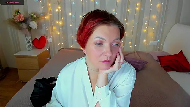 Katherine Fox online show from February 2025 04:42:02 PM