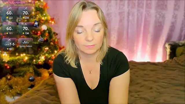 Regina  blue online show from December 2024 06:56:02 PM