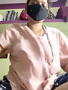 Snapshot of Kashish_18 chatting on May 2026 06:53:01 AM Kashish 18 online show from May 2026 06:53:01 AM