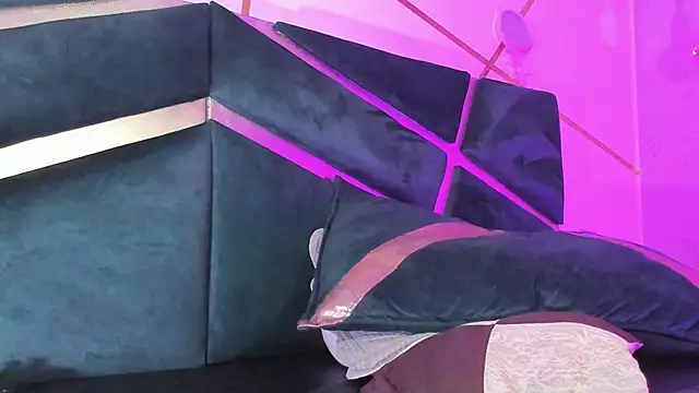 Charlie Williams online show from January 2025 04:28:01 AM