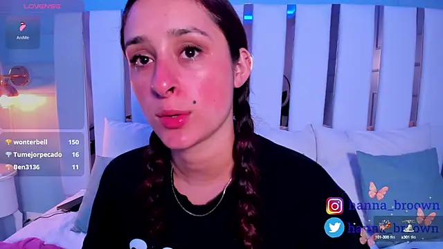 Snapshot of hannaa_brown chatting on December 2024 08:02:01 AM hannaa brown online show from December 2024 08:02:01 AM