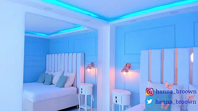 Snapshot of hannaa_brown chatting on January 2025 04:44:01 PM hannaa brown online show from January 2025 04:44:01 PM