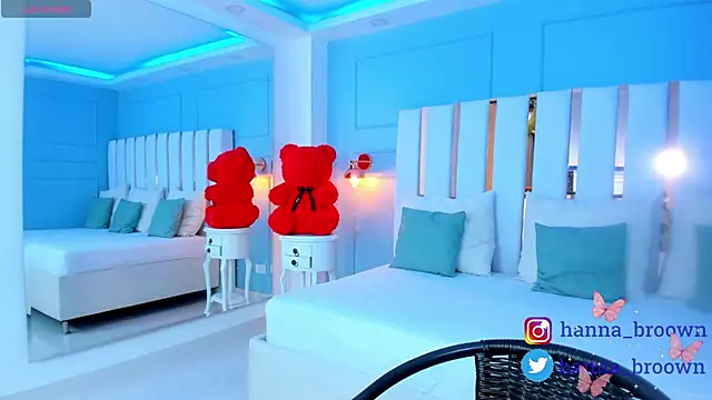 Snapshot of hannaa_brown chatting on February 2025 04:46:01 PM hannaa brown online show from February 2025 04:46:01 PM