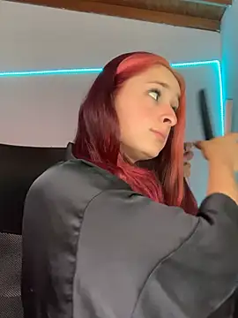 Snapshot of hannaa_brown chatting on February 2025 05:04:01 PM hannaa brown online show from February 2025 05:04:01 PM