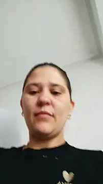 tiniticox online show from May 2026 06:09:01 AM