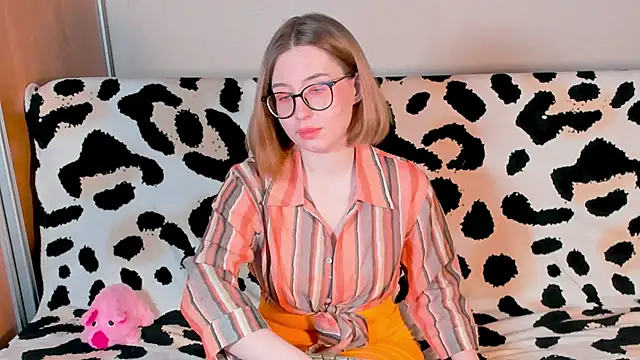 Snapshot of VeronikaKissuchi chatting on February 2025 12:28:01 AM VeronikaKissuchi online show from February 2025 12:28:01 AM