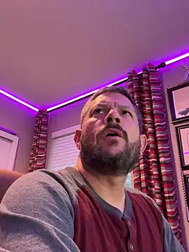 Snapshot of boytoyfrindles chatting on October 2025 06:28:02 PM boytoyfrindles online show from October 2025 06:28:02 PM