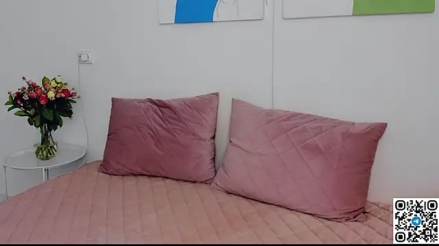 Snapshot of SelenaRousey chatting on March 2026 08:42:02 AM SelenaRousey online show from March 2026 08:42:02 AM