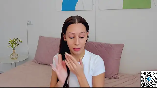 Snapshot of SelenaRousey chatting on April 2026 08:12:02 AM SelenaRousey online show from April 2026 08:12:02 AM